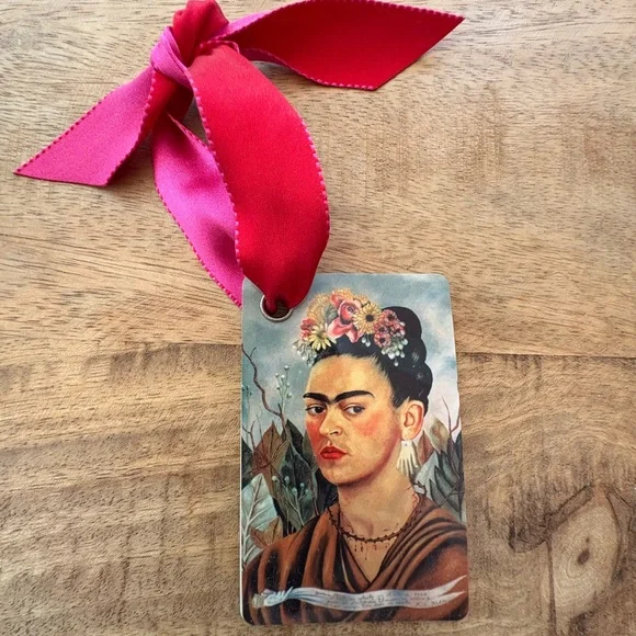 Frida Kahlo Luggage Tag with Beautiful Pink & Red Ribbon - Picture 5 of 11